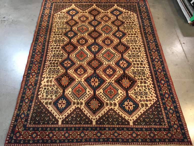 MAGNIFICENT  PERSIAN  RUG 6'.9"X 9'.3"