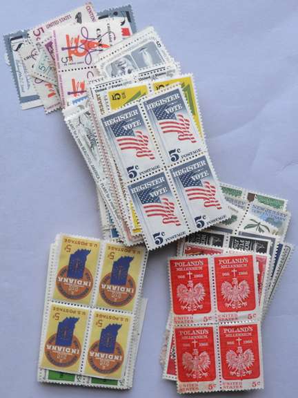 $ 87.70 Face Value 5 & 32 Cent Mint US Stamp