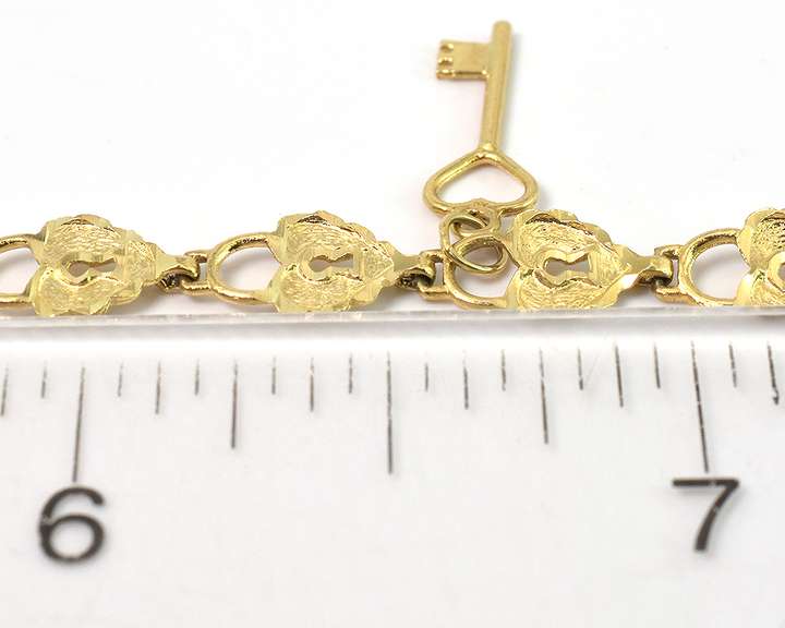 Adorable Lock and Key Bracelet in 14KT Yellow Gold