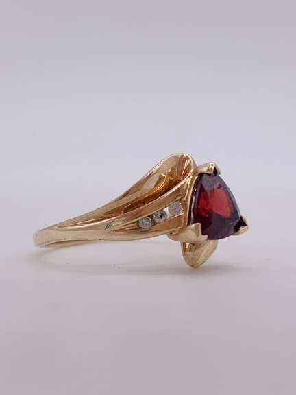 10kt Gold, Garnet, & Diamond Cocktail Ring