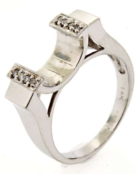 Modern 14kt Diamond Band