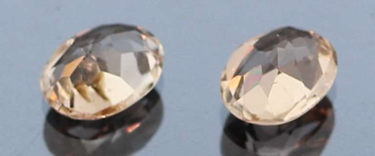 High fire! Full body flashing 4.24ct VS Topaz set