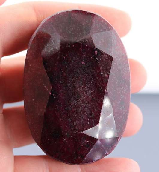 Impressive 901ct rich violet red Ruby