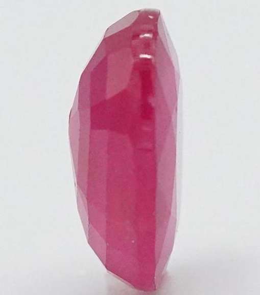 VIOLET RED NATURAL SOLITAIRE RUBY OVAL CUT