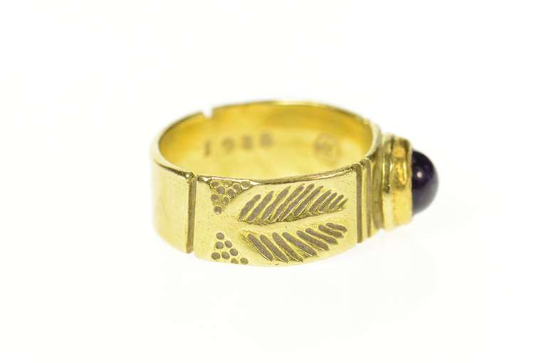 18K Yellow Gold Ornate Retro Amethyst Leaf Etched Ring