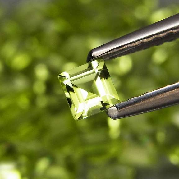 Princess cut Unheated! 7.05ct Peridot set