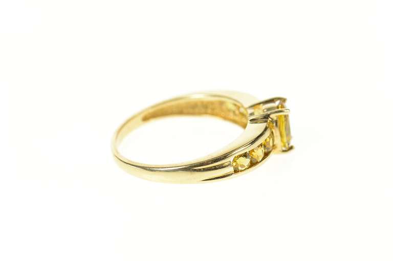 10K Yellow Gold Classic Oval Citrine Simple Statement Ring
