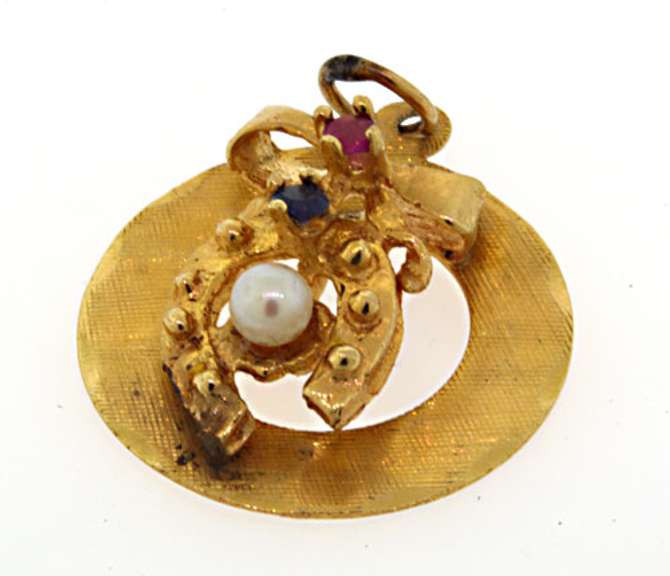 Pretty 18kt Horseshoe Gemstone Pendant