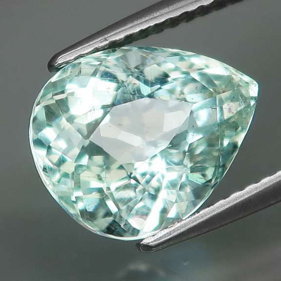 Sparkling ice blue 4.10ct pear cut Aquamarine