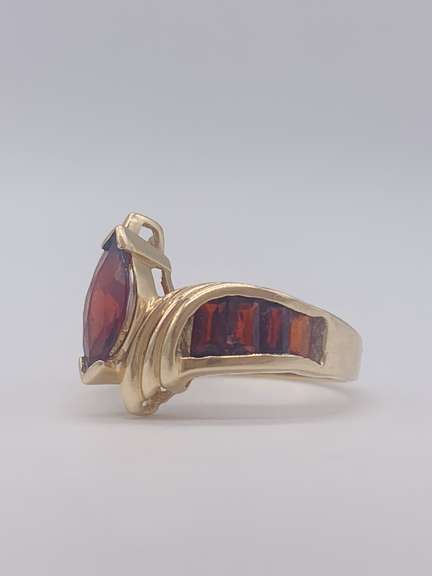 14kt Gold Garnet Cocktail Ring