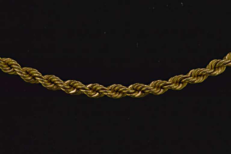 Fashionable 14kt Gold Rope Chain Necklace