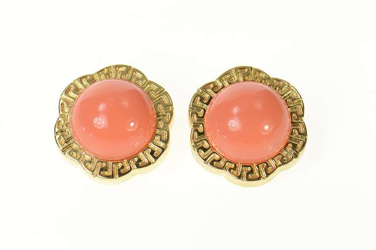14K Yellow Gold Retro Puffy Syn. Coral Flower Scalloped Clip Earrings