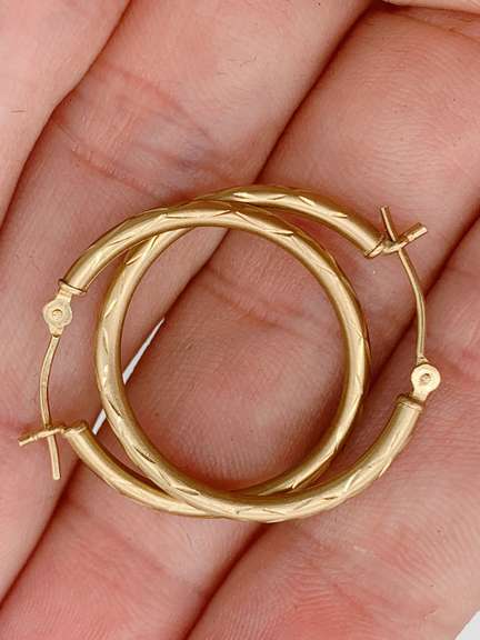 14kt Solid Yellow Gold Hoop Earrings
