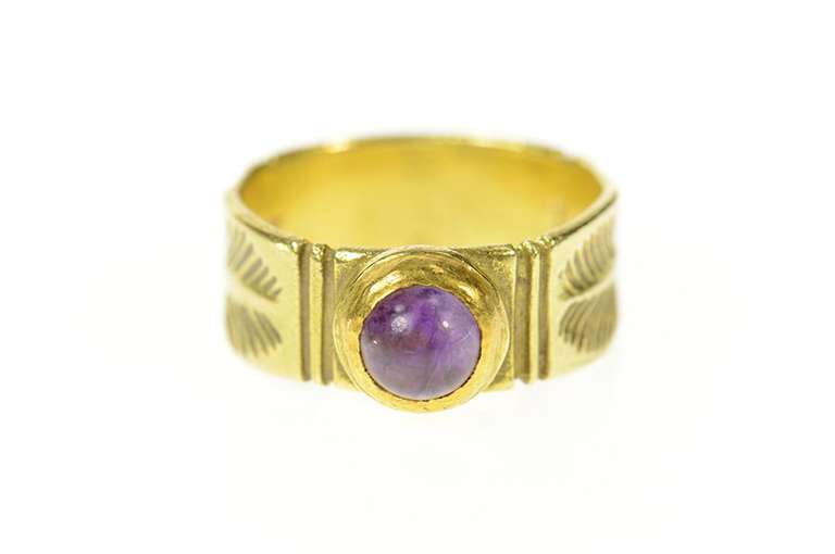 18K Yellow Gold Ornate Retro Amethyst Leaf Etched Ring