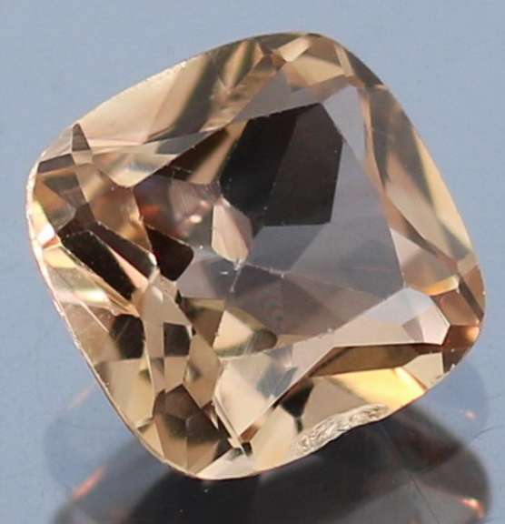 Glittering 3.01ct champagne Imperial Topaz