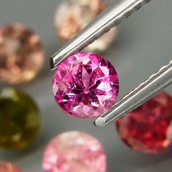 Fancy color! Untreated! 2.65ct vibrant Tourmaline set