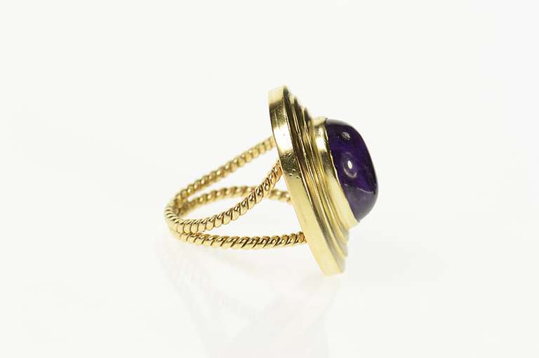 14K Yellow Gold Ornate Amethyst Cabochon Retro Cocktail Ring