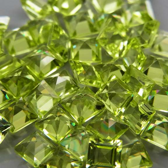 Princess cut Unheated! 7.05ct Peridot set