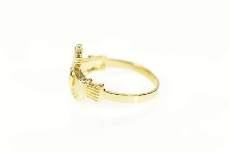 14K Yellow Gold Traditional Celtic Claddagh Loyalty Symbol Ring