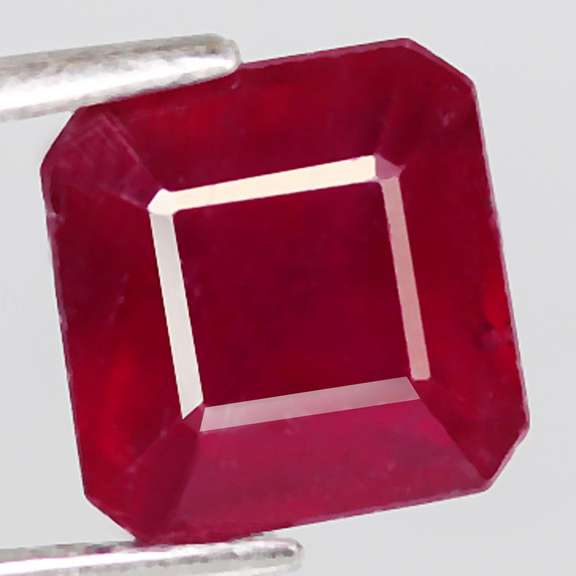 Eye catching 3.24ct rich blood red Ruby