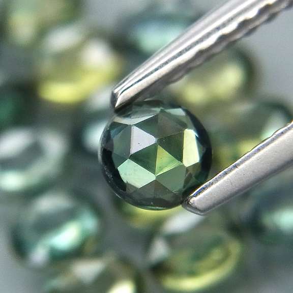 Eye to VS clarity! 3.42ct rose cut Australian Sapphire set