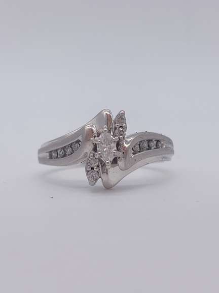 14kt Gold Diamond Engagement Ring