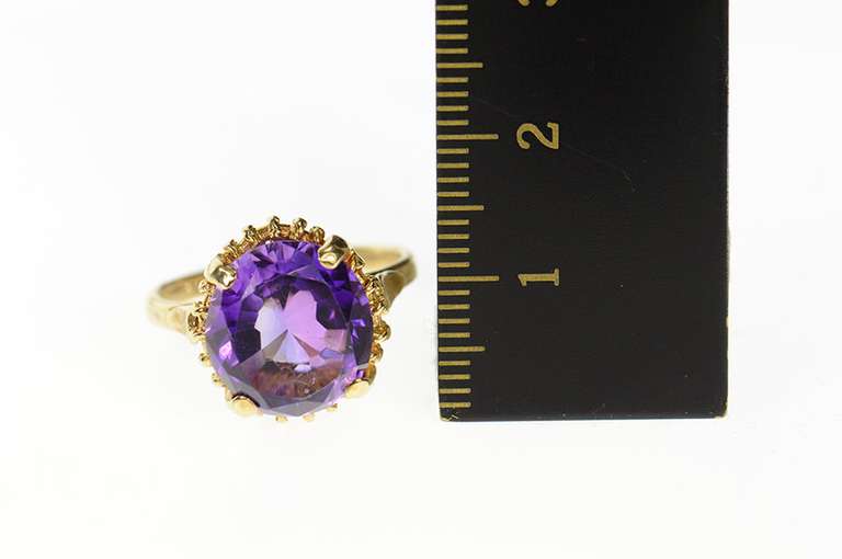 10K Yellow Gold Ornate Retro Oval Amethyst Solitaire Cocktail Ring