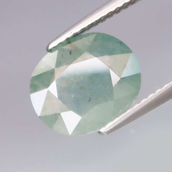 Very unique 3.62ct sea green Sapphire