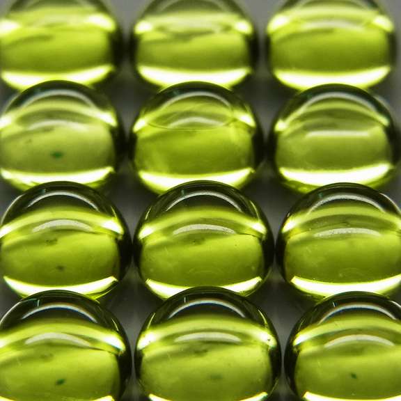 Gorgeous 8.29ct 12pc lime green Peridot set