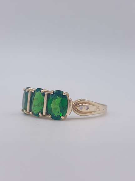 14kt Gold Peridot & Diamond Cocktail Ring