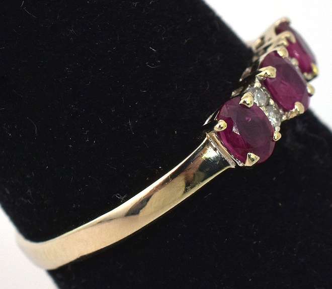 Vibrant Ruby Ring in 18KT White Gold
