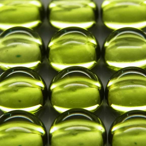 Gorgeous 7.85ct 12pc lime green Peridot set