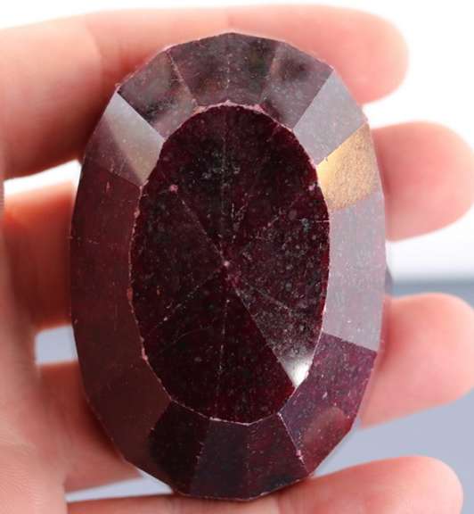 Impressive 901ct rich violet red Ruby