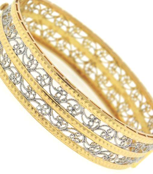 Breathtaking 21kt Filigree aBangle Bracelet