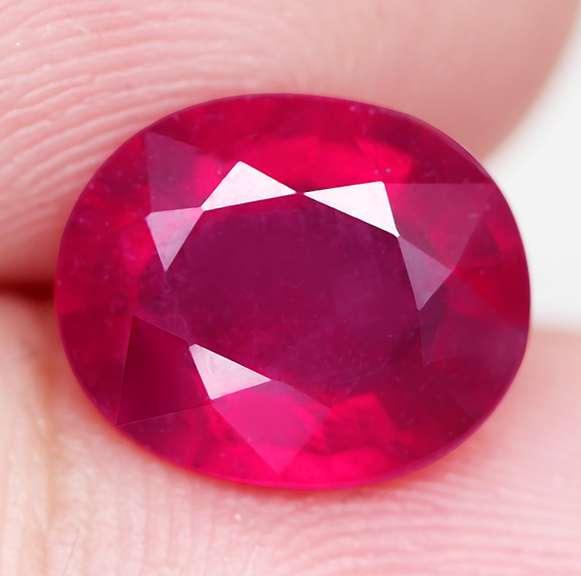 Vivid imperial red 4.34ct oval cut Ruby