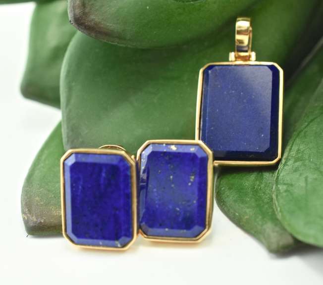 Gorgeous 18K Lapis Pendant and Earrings Set