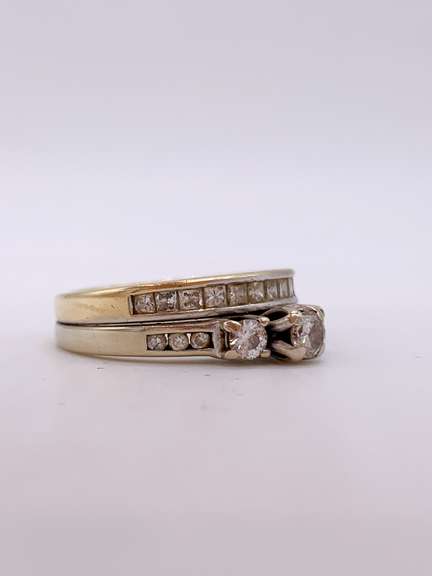 14kt Gold & Diamond Ring