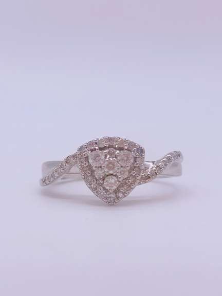 14kt Gold Diamond Engagement Ring