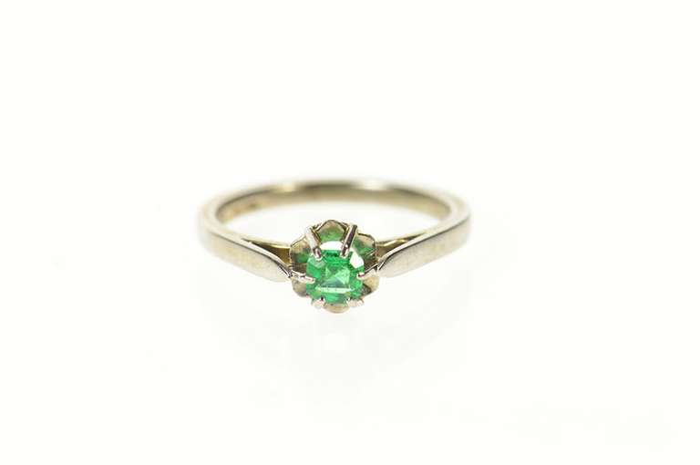 18K White Gold Square Natural Emerald Retro Promise Ring