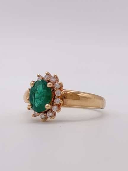 Beautiful 18kt Solid Yellow Gold, Emerald, & Diamond Halo Ring