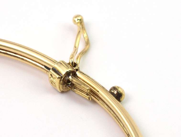 Refreshing Amethyst & Diamond Accent Bracelet in Yellow Gold