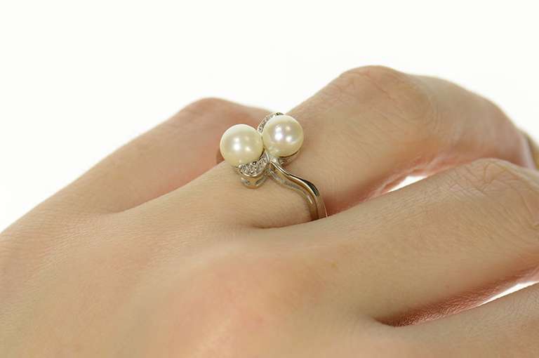 14K White Gold Classic 1940's Pearl Diamond Accent Bypass Ring
