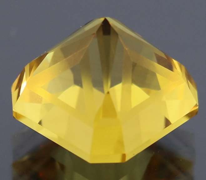 Superb 8.24ct canary yellow Brazilian Citrine