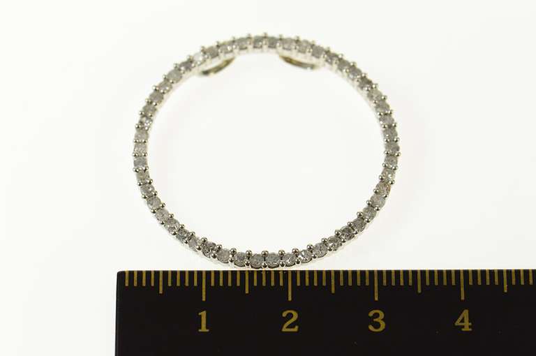 10K White Gold 0.75 Ctw Diamond Circle Journey Symbol Pendant