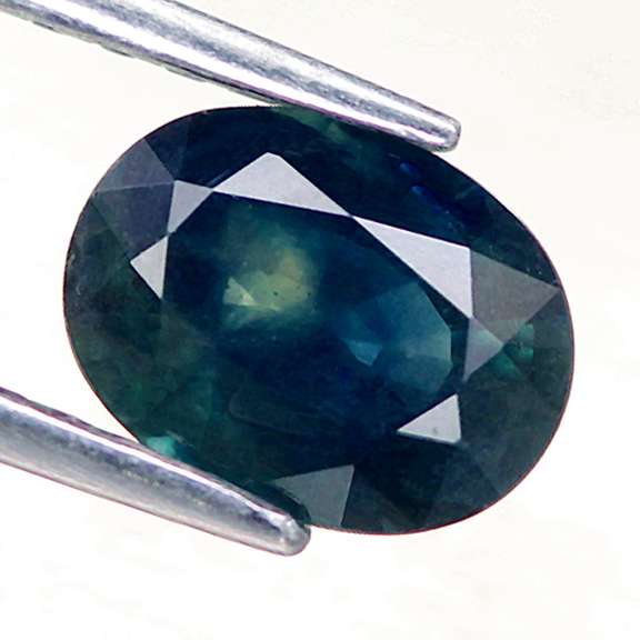 1.69ct blue green Sapphire from Madagascar