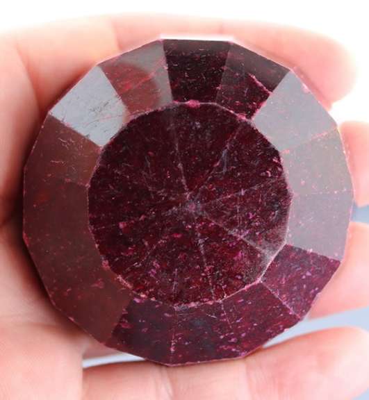 Impressive 1067ct rich violet red Ruby