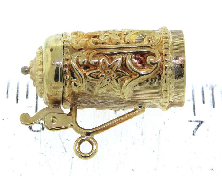 Lovely Yellow Gold Beer Stein Charma