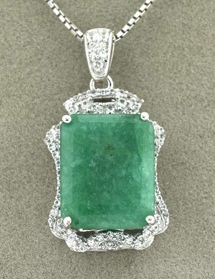 Lovely Natural Emerald & Sapphire Necklace in Sterling Silver