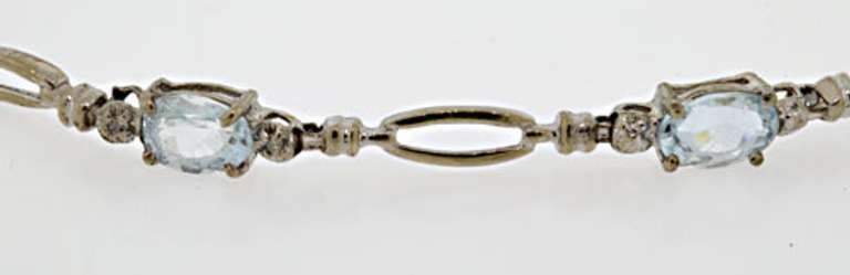 Delicate 10kt Aquamarine Bracelet