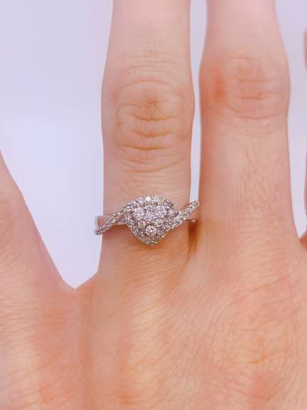 14kt Gold Diamond Engagement Ring